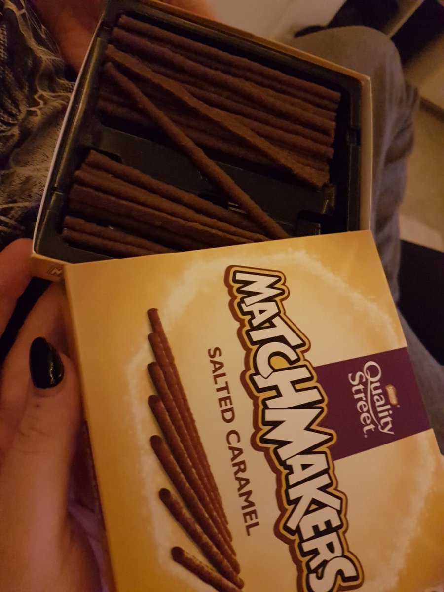 nutmehg's tweet photo. hey @Nestle these are 100% the mint ones, there's no salted or caramel to them whatsoever, what's that all about then ? :( https://t.co/cBmjBRV3UI
