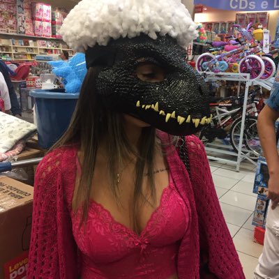 isabelaabastos's tweet photo. #NovaFotoDoPerfil https://t.co/W8VGuABuZX