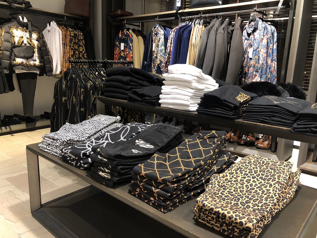 realtimewillian's tweet photo. yeah, so zara is not my store anymore. #leopardpants https://t.co/IMPhldLKNU