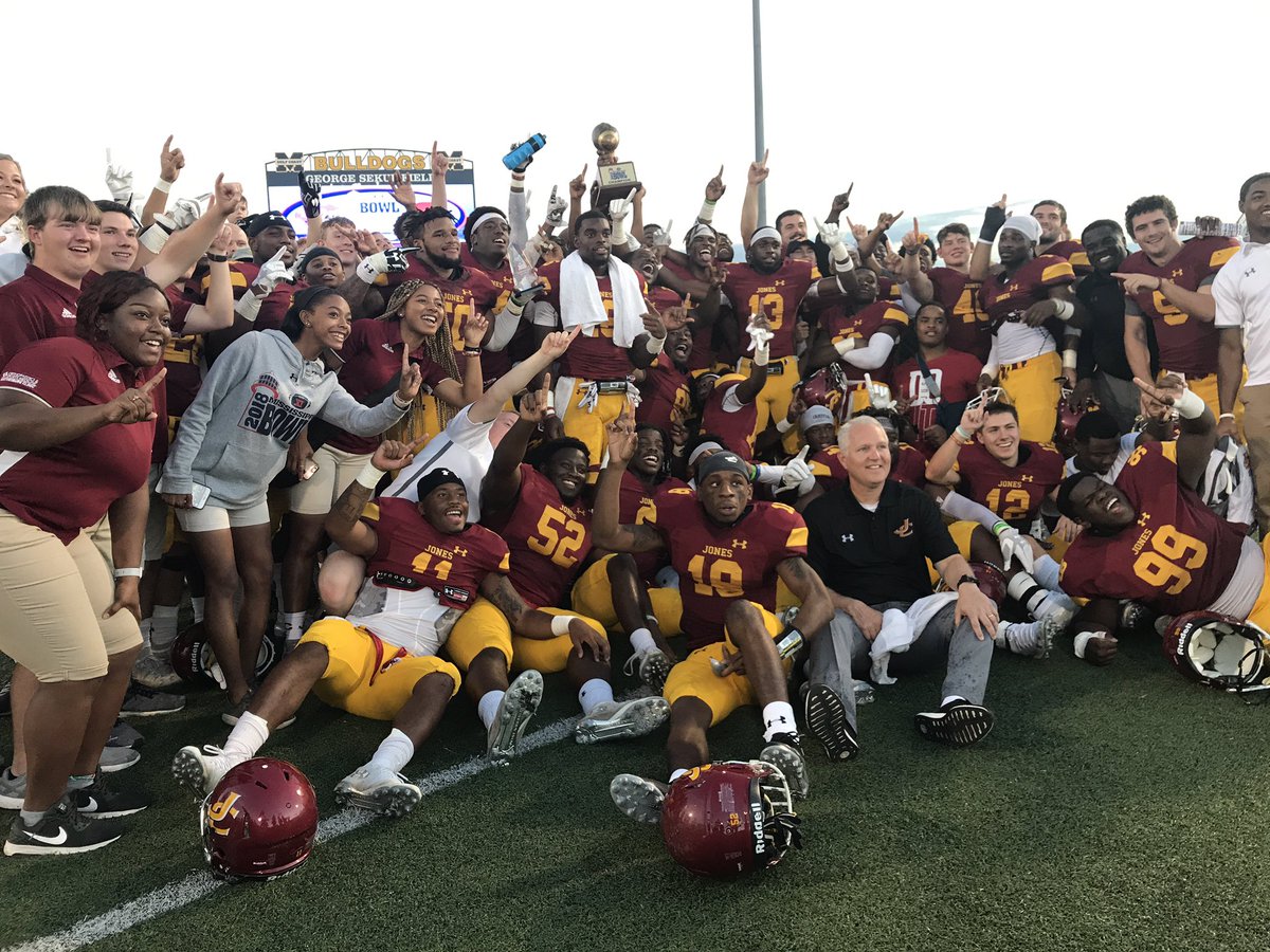 jonesfca's tweet image. I’m so proud and thankful for this team and these coaches! #MSBowlChamps #FCAstrong #jonescollege