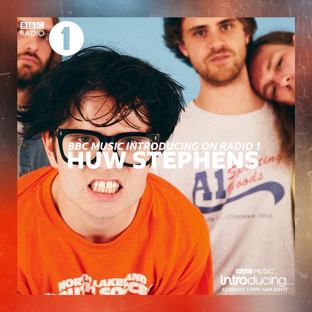BBCR1's tweet image. Tonight @huwstephens presses play on some live music from @bbcintroducing's #FirstFifty with @thegreatescape featuring, @thisiszuzu, @LUCIAmusicx &amp;amp; @IndoorPets. 🎼

👉: bbc.in/2E5UoAS