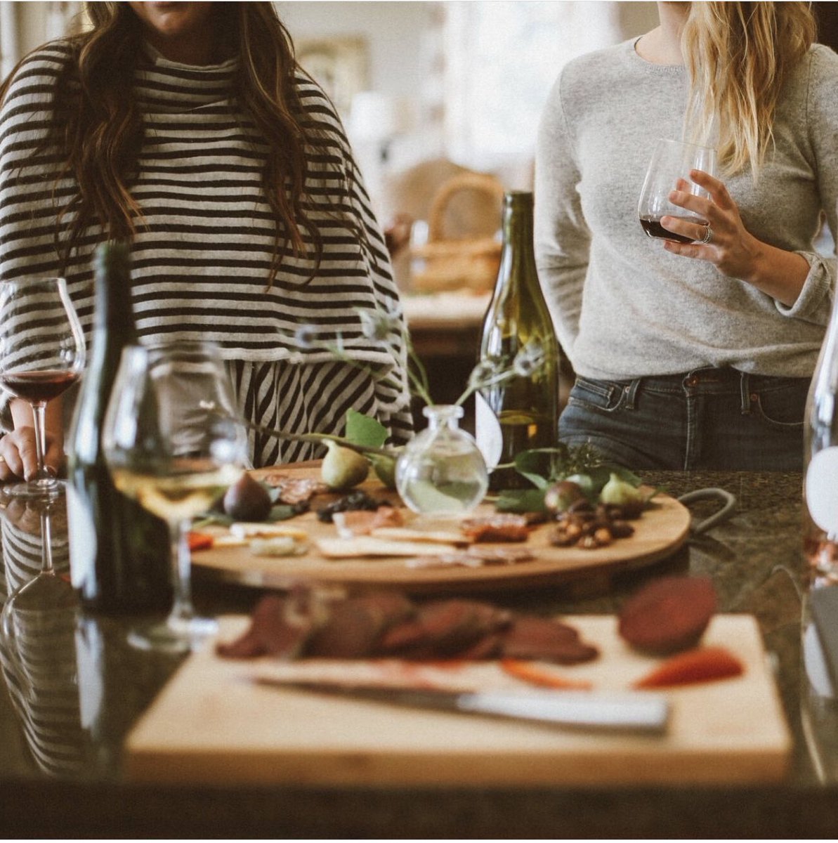 creodevelopment's tweet photo. Dinner party-approved. // Our kitchens are open concept to encourage sharing charcuterie, cocktails and conversation. #MeetTheMorrison https://t.co/ChCOpFWFKH