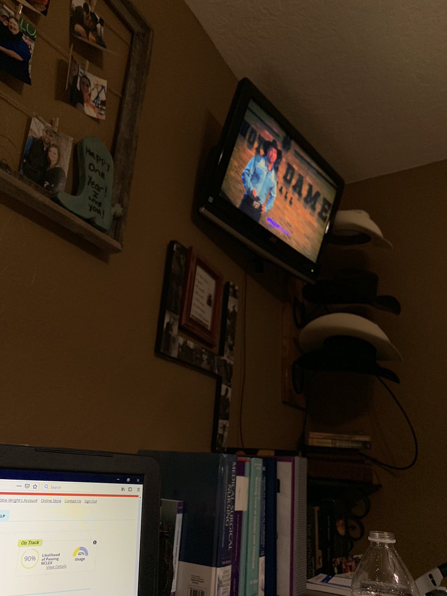 awright97's tweet photo. Re-watch #GARTHatND while studying for nursing school?? I think yes. @garthbrooks #futureRN #priorities https://t.co/paVaHMqzLI