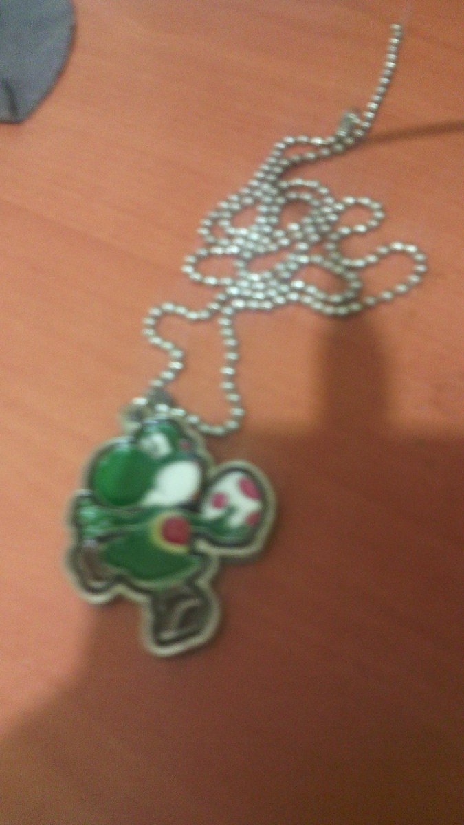 Nuevo - Nuevo collar de Yoshi  Dtd3dz8VAAE_Wio