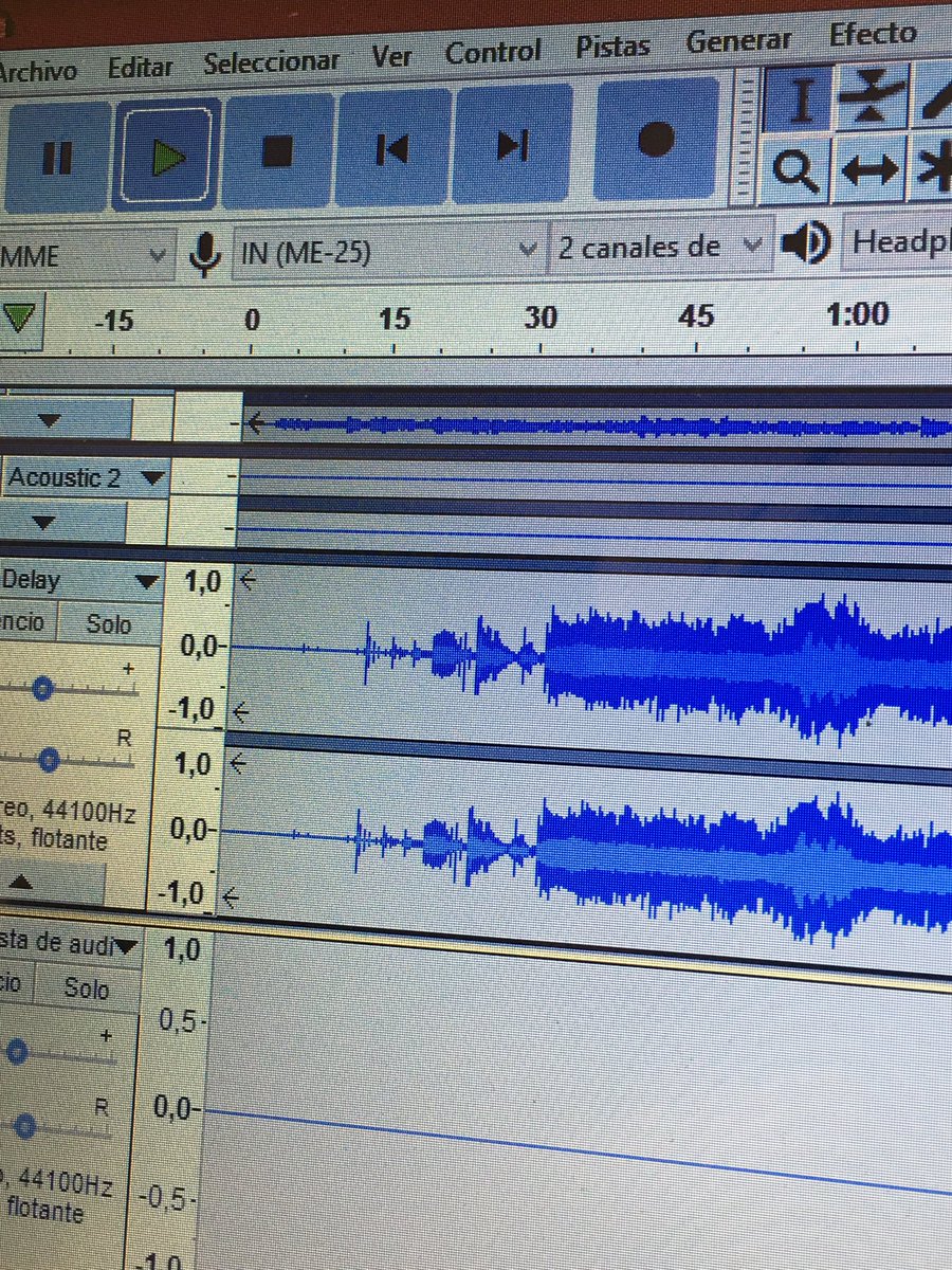 Changoleon861's tweet image. Día 2:
Al fin pude conectar directamente el pedal a la PC. Grabé una canción de prueba y parece que todo va bien, excepto por algo. A la hora de tocar se escucha con un poco de retraso el sonido de la Guitarra comparado con el metrónomo. Intentaré solucionarlo.
#RecordingProcess