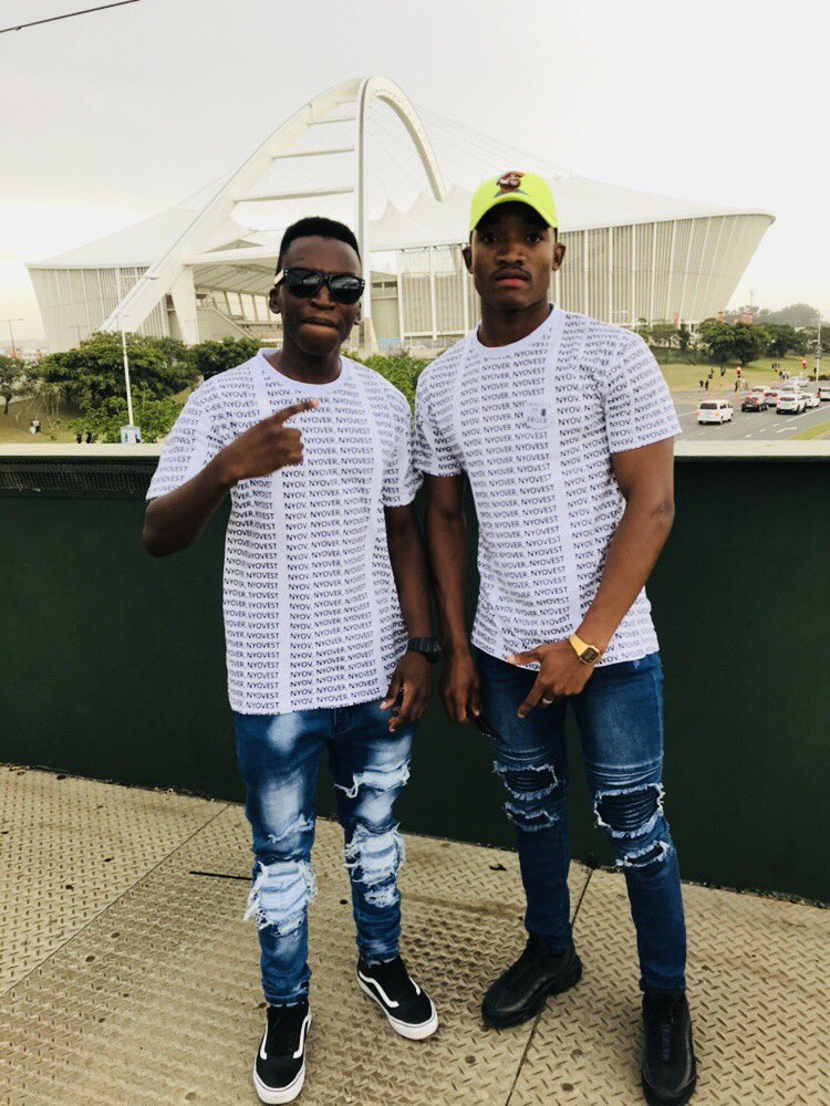 evans_tiro's tweet photo. Tsibipians from different Cities invaded Durban and the City was colourful throughout the weekend with @Shop_FamilyTree Merch🔥🔥
#FillUpMosesMabida @TsibipianNation I love this Family https://t.co/keey46Hyul