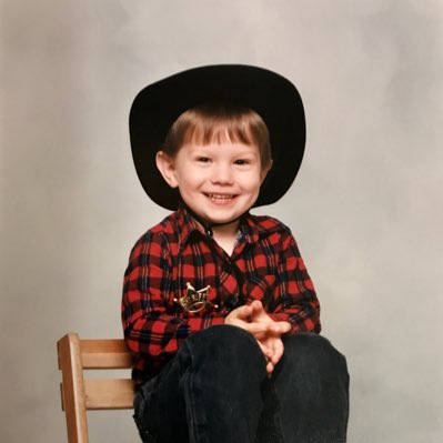 tycicle's tweet photo. I’ve wanted to be a cowboy from a young age. thank you @RockstarGames for #RedDeadRedemption2 making my dream come true. RDR2 is perfection https://t.co/CgD8Wqw49k