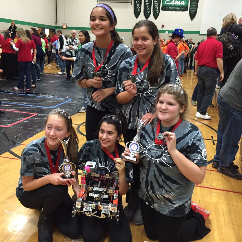 sunburst_robots's tweet image. From 2014 - 2018, we thank @FIRSTweets and @HighTechKids1 for giving us an awesome 5 years of FTC ♥️