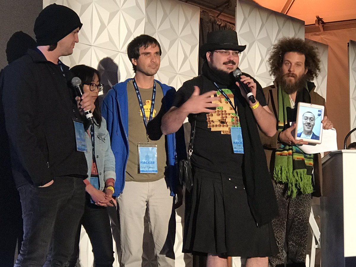 DigitalLA's tweet photo. Congrats AR House Concert wins Verizon 5G award at #CapitolRoyale music tech hackathon. You can use this app to put video of digital AR artists into your location along with AR furniture or clothing you can click to buy #Capitol360 #CapitolRecords https://t.co/UBkgPKMR1m