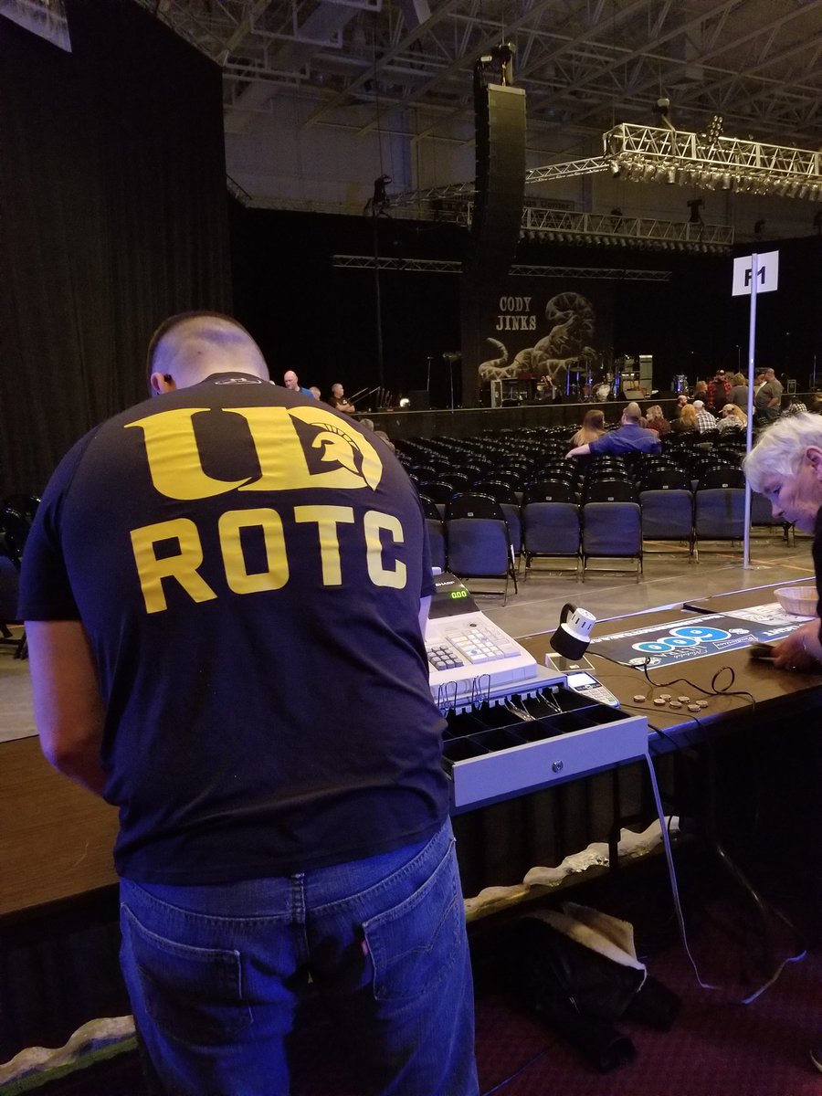 UDrotc01's tweet photo. Always out and about, our cadets were in the Five Flags Center this last Friday helping out with the Cody Jinks concert.

So the next time you see a show keep an eye out for our cadets and make sure to say hello!

#FiveFlagsCenter #CodyJinks #volunteers https://t.co/zSgNV67qAc