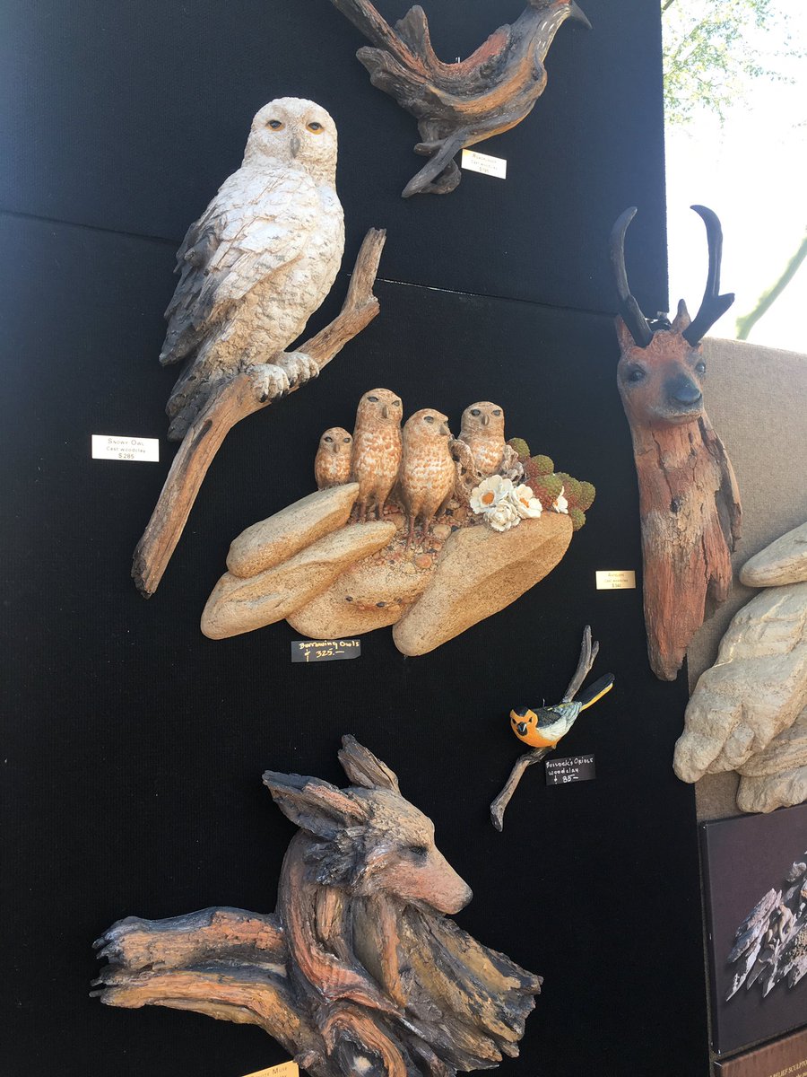 CraftySeattle's tweet image. Hope everyone had a great weekend at #UrbanCraftUprising! Couldn’t be there b/c we’re in AZ for December, but we found some great local artists and crafters down here. Cool to see how the SW aesthetic differs from our PNW flare.