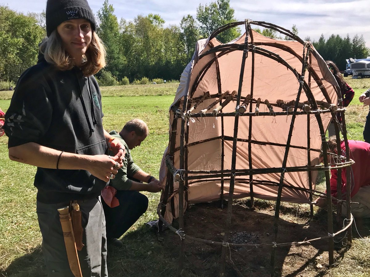 lex_hergott's tweet photo. Learned how to build a smoker #meats #fish #TraditionalSkills #Bushcraft #Gourmet #KawarthaLakes https://t.co/pKTmEjSPdy