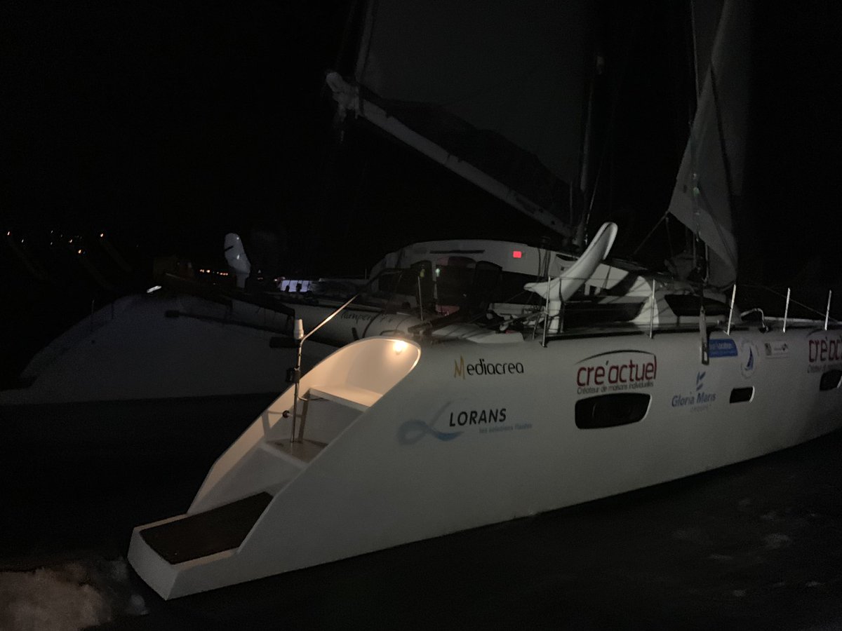 Bertrand_deBroc's tweet image. Cre‘actuel file dans la nuit @routedurhum #RHUMMULTI #RDR2018