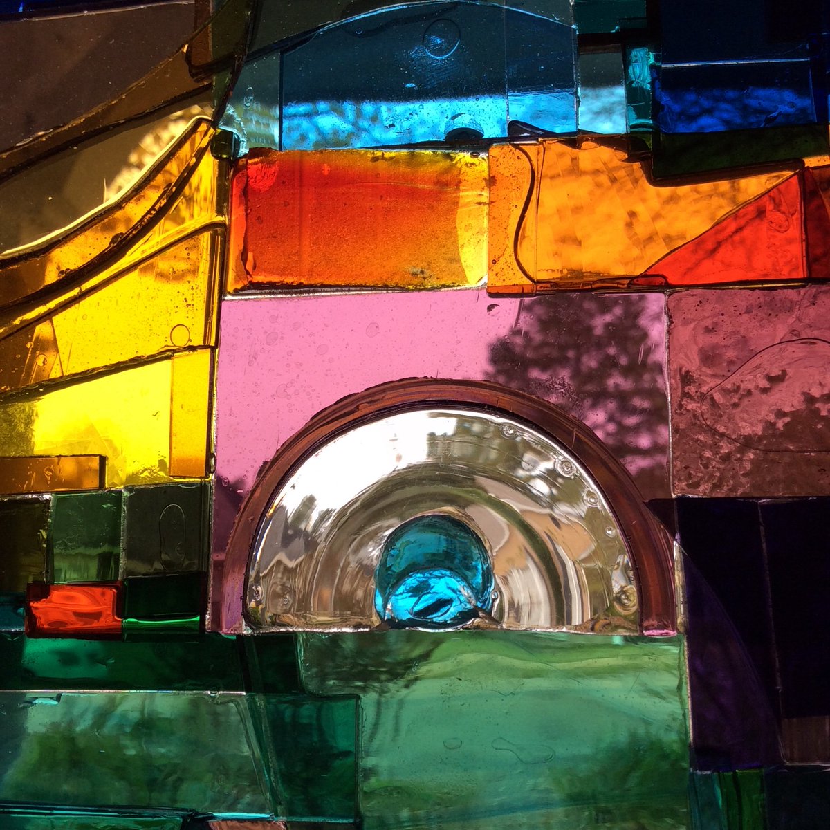 AndersonArtwork's tweet photo. #stainedglass #artglass #originalart #circleoflight #oneofakind #supportlocalartist #shopsmall https://t.co/DRKwRLkITV