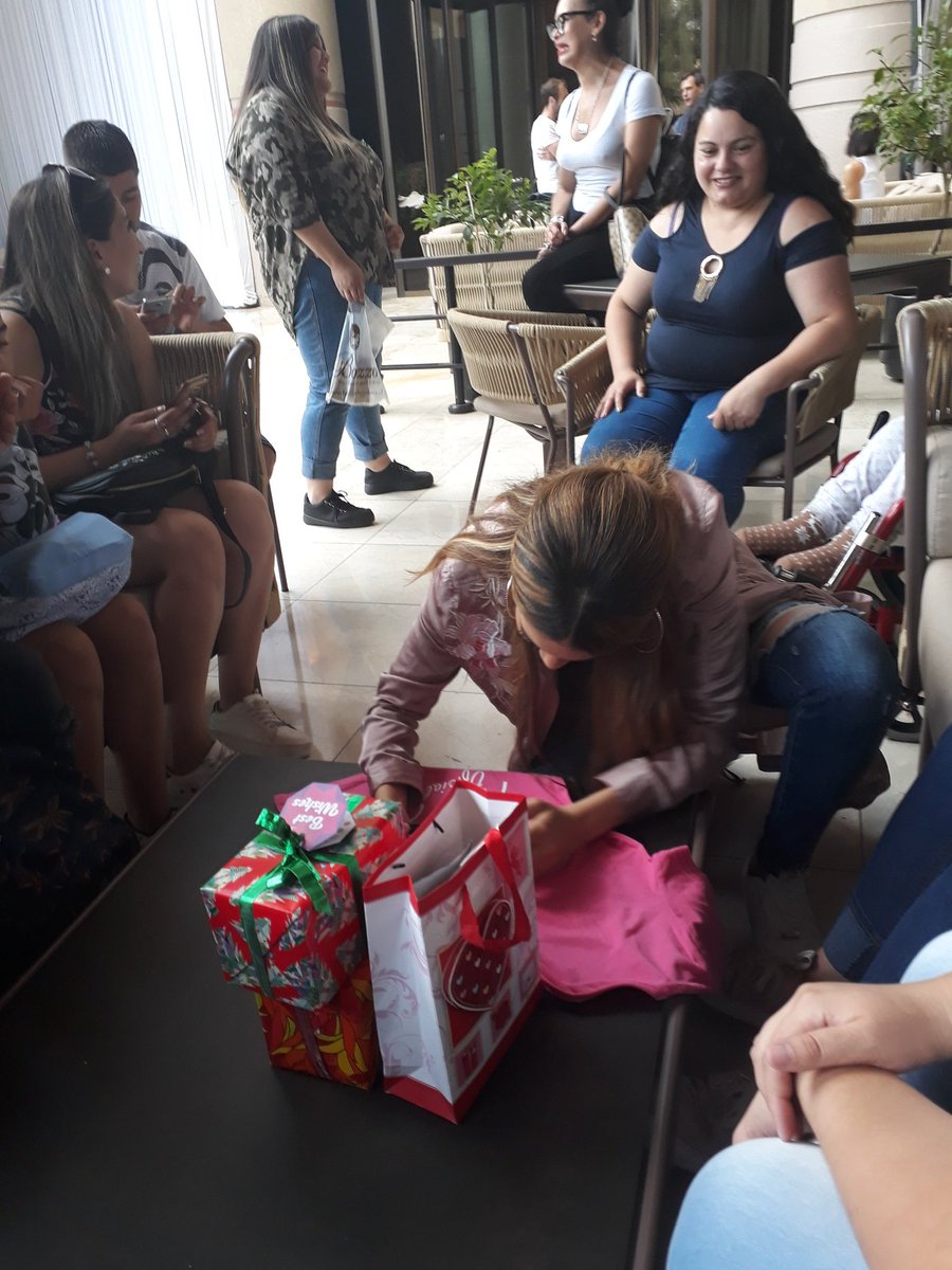 LeslieGraceCl's tweet photo. Momentos inolvidables ❤ @lesliegrace https://t.co/3d87BxJqOI