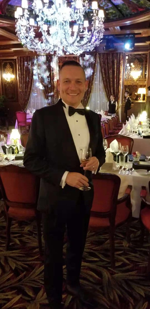 NobleAndHitsch's tweet photo. Mr. Noble attending the 20th anniversary charity dinner of Animals Asia!
@AnimalsAsia, congratulations and a big thank you for your important work!
#Savethebears
#NobleAndHitsch #ButlerHongKong #HK #ButlerForHire #LuxuryLifeStyle #HKButler #lovemylife #charity #animalsasia https://t.co/Kv7XfLAPiJ