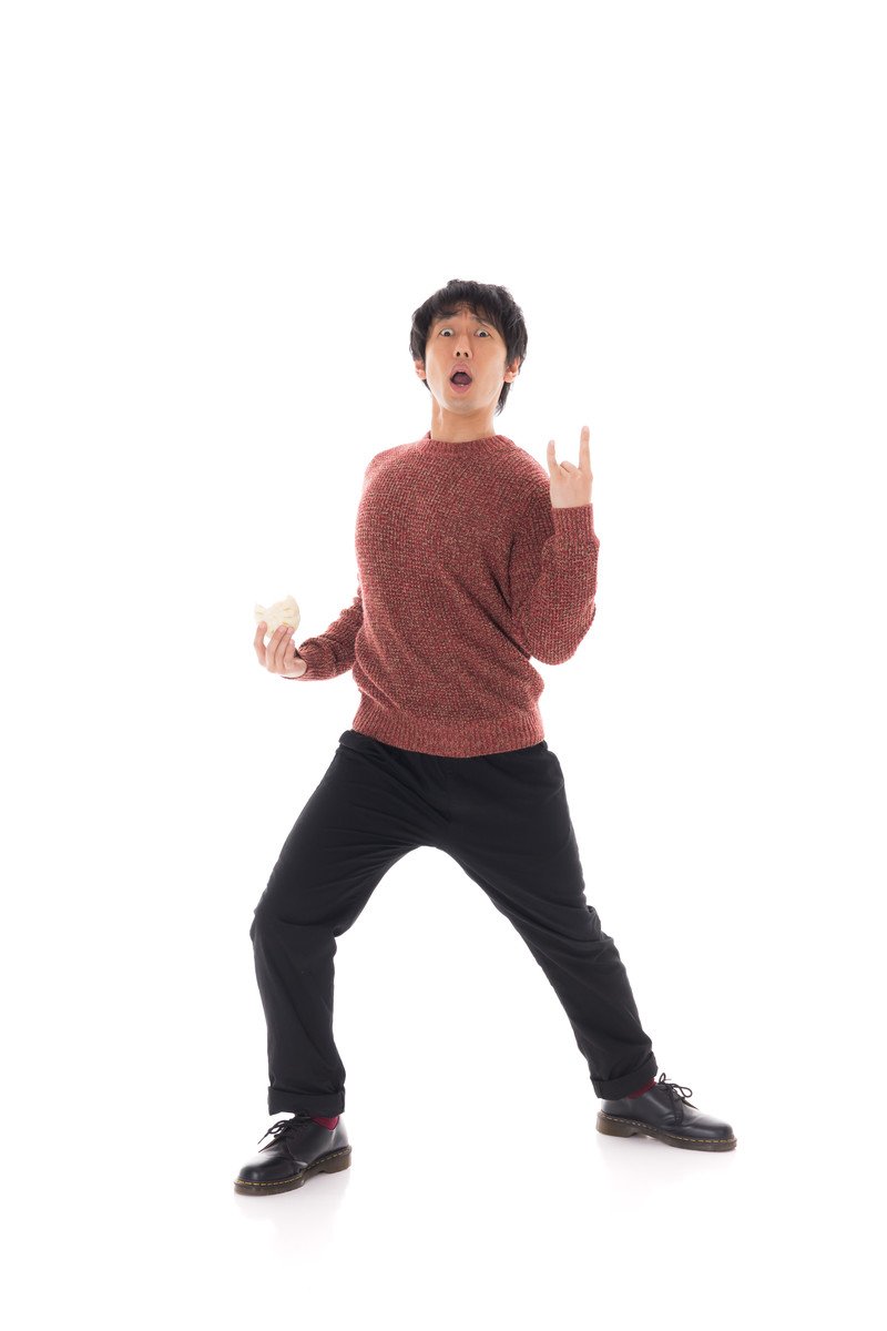 O Xrhsths 大川竜弥 フリー素材 Sto Twitter 再現度に自信あり 香取慎吾 さんの のけぞり肉まん を再現したフリー素材です 個人的なおすすめはラブストーリーは突然に風の 肉まんは突然に 2枚目 と マトリックス風の 肉まんを食べながら銃弾を避ける