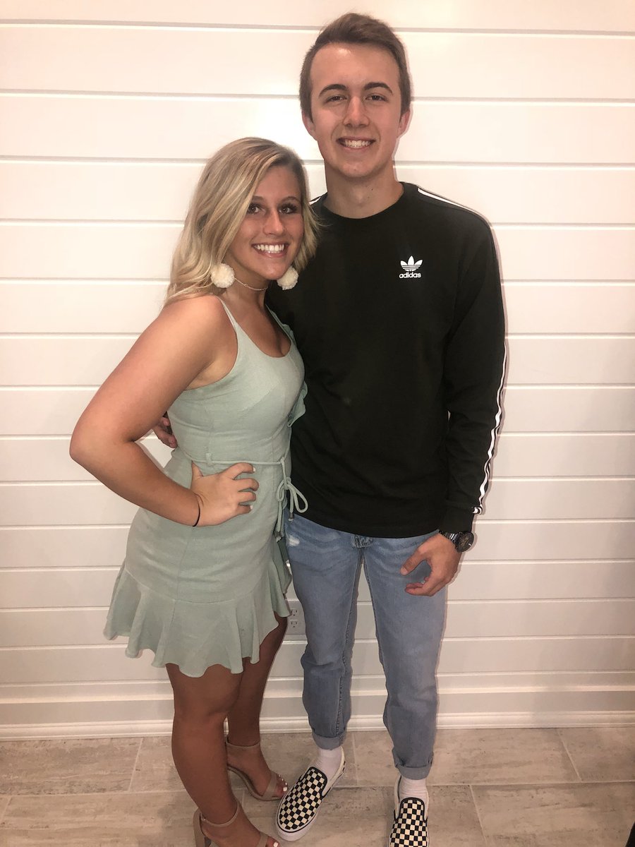 PeytonSilvers's tweet photo. happy bday😊 @RobertsonAdam1 hope your weekend was sm fun!!! hang soon 🎉 https://t.co/EhJyR83hJg