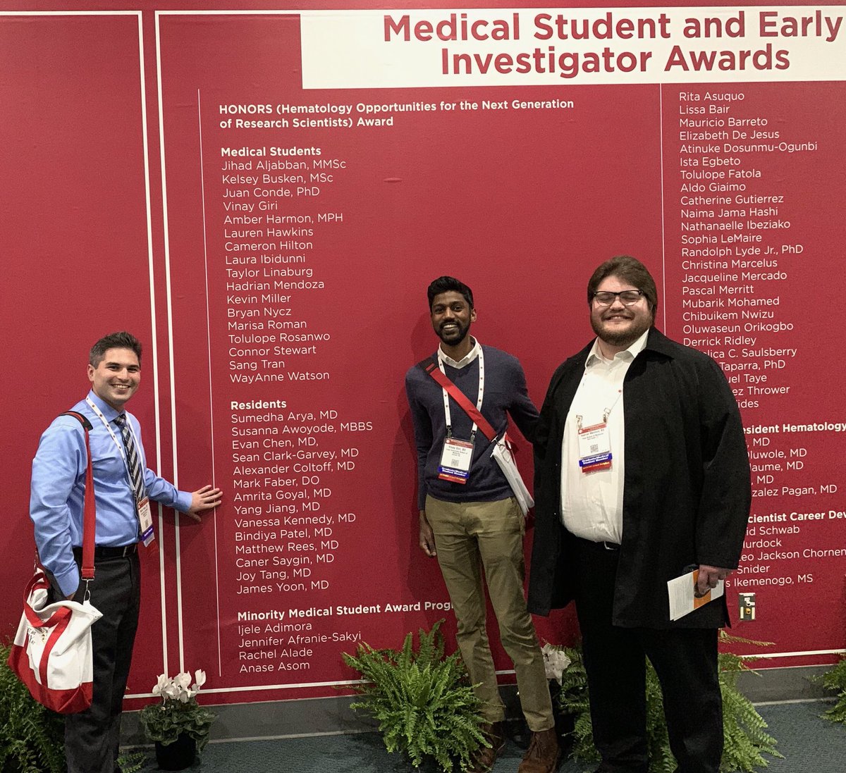 MarkFaberDO's tweet photo. #ASH18 we are on the wall! #ashhonors #hematology https://t.co/0rDbrpi9EG