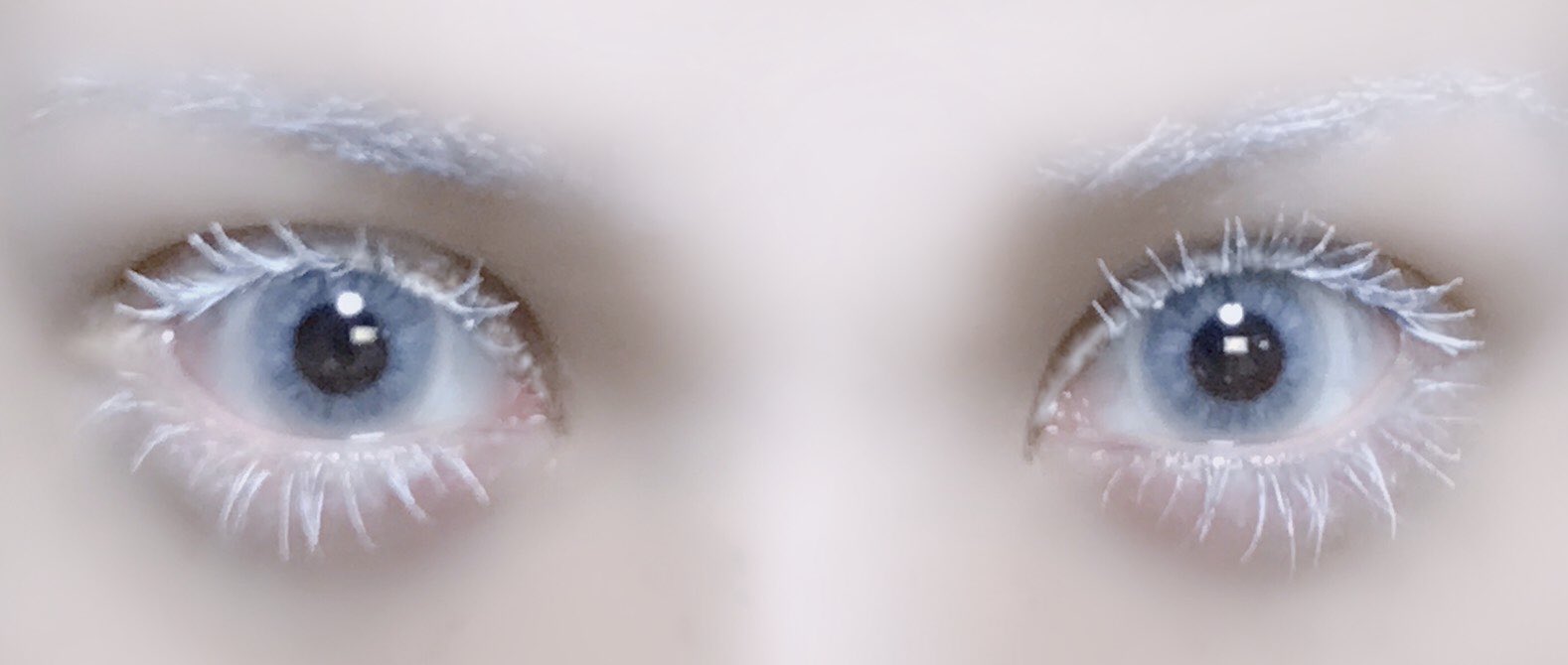 神嬢 𝔏𝔲𝔫𝔄 るなちっち 白いマスカラ塗ってみた アルビノメイクがしたくて注文した 白いマスカラが届いたので 早速まつげと眉毛に塗ってみました 近々白い付けまつ毛も届く予定 次はメイクも髪型もきちんとして 撮ってみよう 白いマスカラ