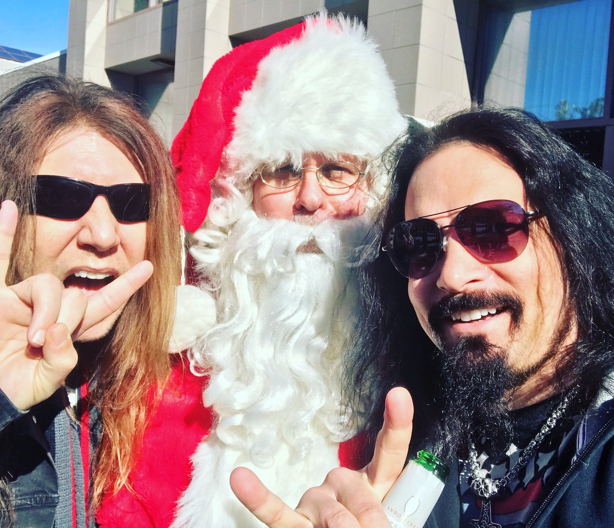 anderssonmarten's tweet photo. Always fun hanging at the Swedish Xmas fare with my bass brother @bjornenglen and then there is this other guy, I didn't get his name!?
#BadBoys #swedishsteel #swedishbass #SwedishMeatballs #GodJul #SwedishXmasParty #MartenAndersson #BjornEnglen #Steelheart #Diosdisciples https://t.co/LAJKcqJhAo