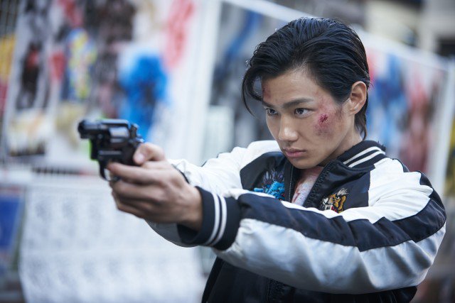 junpei_movie's tweet photo. 『純平、考え直せ』Blu-ray＆DVDが2019年3月6日に発売決定！（レンタル開始は4月3日より）。セル商品にはメイキング映像など特典映像付きです。また、発売に先駆け、「U-NEXT」での独占配信が2018年12月17日よりスタートします！！
https://t.co/RorY1cN1re
#野村周平 #柳ゆり菜 #純平考え直せ https://t.co/2o8AZxwFRt
