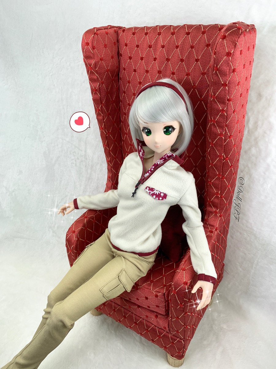 AndroidPDF's tweet photo. 愛ちゃん: 赤い椅子💕〜 (^^).
Ai-chan: Red chair💕~ (^^).
#dollchair #redchair #fleecepullover #fleecejacket #marukohalu #smartdoll #smartdollivory #smartdolllife #dannychoo #dolljpf #doll #dollphotography #dollstagram #bjdphotography #bjd https://t.co/oD1sHyUzCA