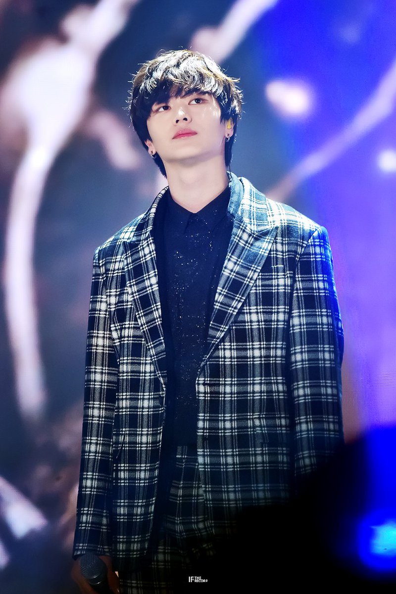 6YooooK6's tweet photo. 181201 MMA 
#육성재 #비투비 #성재 
@BTOB_6SJ https://t.co/Qy5OOEjLC2