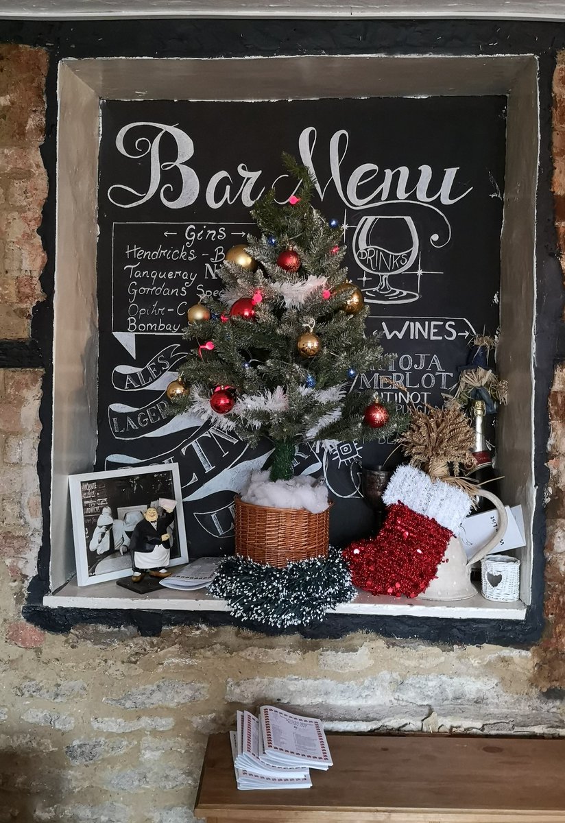 MESHstudyday's tweet image. The pub is looking very festive at today's study day for #communitymidwives dealing with emergencies at a #homebirth