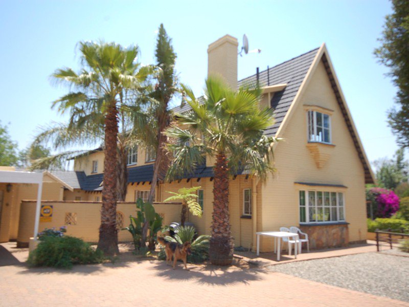 InvestorWize's tweet photo. RT @RelianceAuction: UPCOMING AUCTION IN RANDBURG!!
Address - 25 Grey Street, Kensington B, Randburg.
Date - Wednesday, 5th December 2018
Time @ 12H00
Contact: Jacqui on 076 219 8823 / 011 234 6364
#Auctions #auction #realestateinvesting #realestatein… https://t.co/10SF1ItHsm