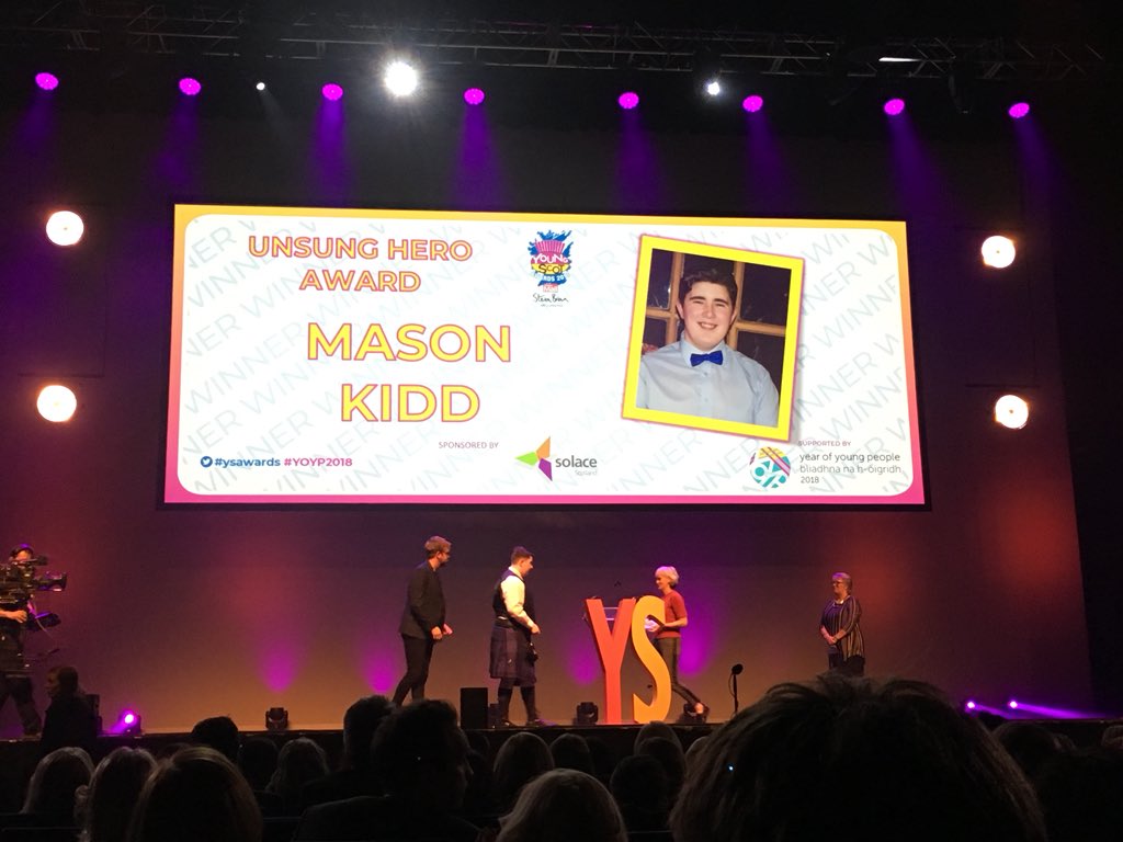 What a inspirational night at the #YSAwards celebrating Scotland’s incredible young people. Huge congratulations to all the incredible finalists and winners! It was a privilege to present the Unsung Hero Award to Mason Kidd 🥇 #YoYP18