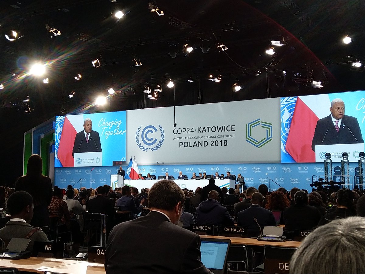 NiklasHagelberg's tweet photo. Outgoing CoP President from Fiji just referenced the #Emissionsreport and the urgent need to close the emissions gap #unep https://t.co/Ibk3txP1FE