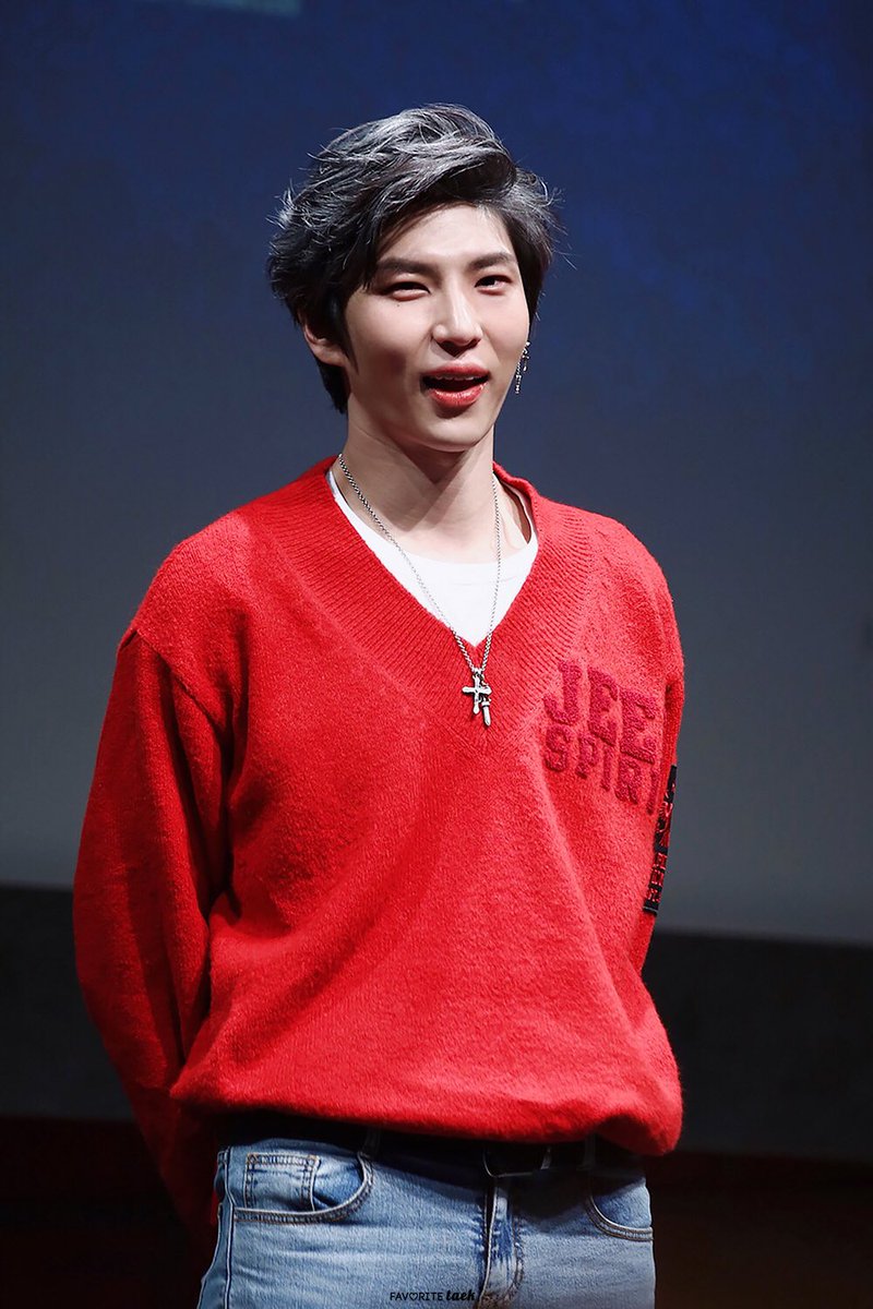 favoriteTAEK's tweet photo. 181201 엘리자벳 이벤트
지금 당장 블퀘로 달려가고 싶은데 왜 오늘 볼 수 없지요 🥺🥺 즐거운 저녁시간 보내고 이번주도 멋진 토드 많이 기대할게 🥰🥰 감기조심 ! @JUNGTW_LEO ❤️
#빅스 #VIXX #레오 #LEO #정택운 #늘오래가자 #엘리자벳 #택토드 https://t.co/mdfm6iFVHV