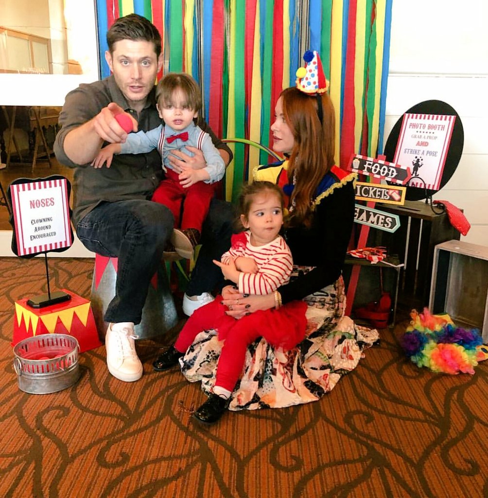 danneelsarchive's tweet photo. the beautiful ackles family ❤❤❤ https://t.co/DEI6ujw6Ci