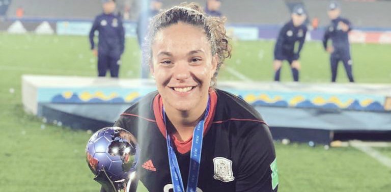 RFAF's tweet photo. 🏆 Las andaluzas Teresa Mérida @teresamerida4 y María López se han proclamado campeonas del Mundo con la @SeFutbolFem Sub-17 en un gran torneo 👉 https://t.co/66IDa577MY

#U17WWC #Campeonisimas #TodasAporElMundial https://t.co/rFAbodAyci