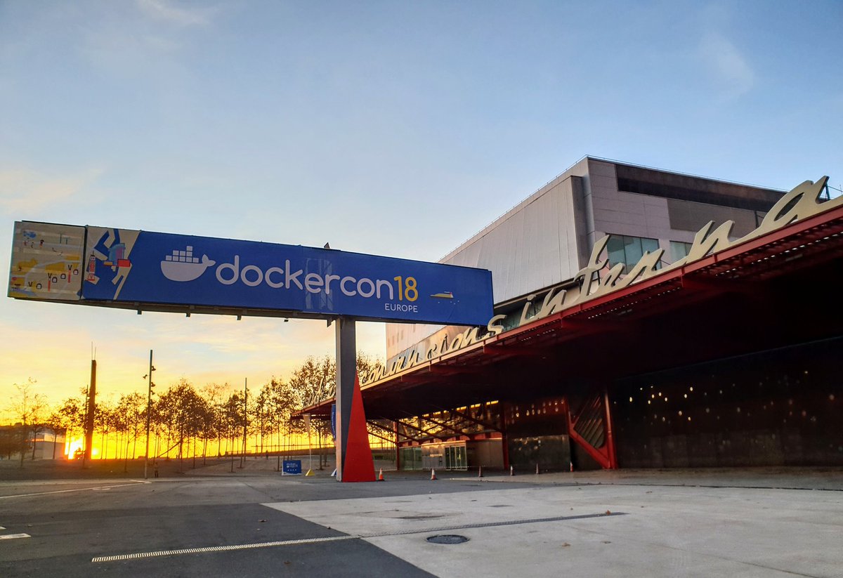 _hemantksingh's tweet photo. Nice early start to the day #dockercon2018 https://t.co/FJnOOia4O5