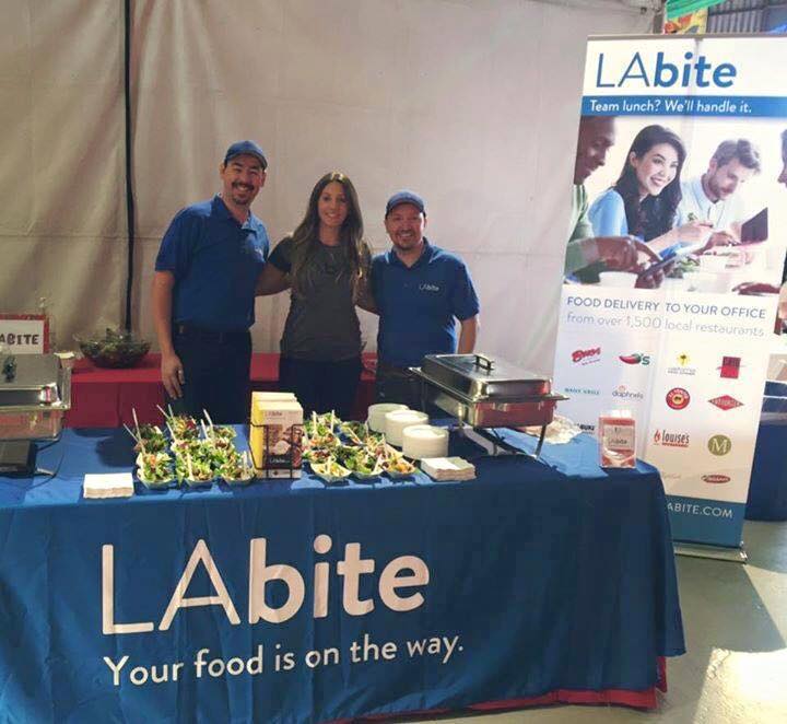 stylaramia's tweet photo. #LAbite : your food is on the way 😏😏😏! Il faudra un bon #marketing pour une bonne pénétration du marché français 🤭🤭🤣🤣 https://t.co/yiJQlX5j71