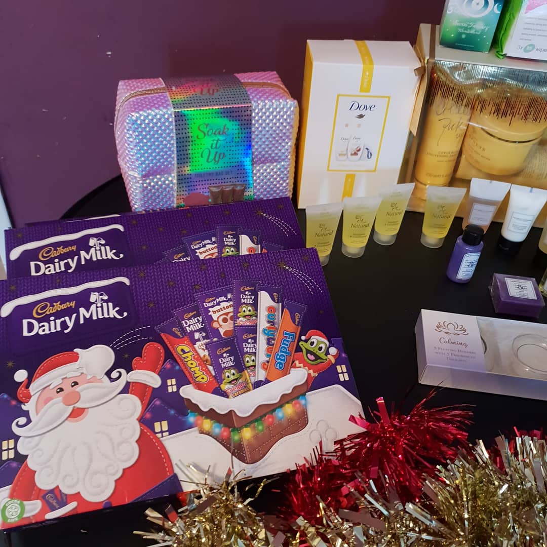 ClaireB_SW_2017's tweet photo. How amazing are my #Hillingdon @SlimmingWorld members These are the donations we have collected so far to help #bringasmile to the faces of those in our local #domesticviolence refuge this #Christmas You don't need to be a member to #donate call me on 07930566085 to find out how https://t.co/v8yiaBUcLj