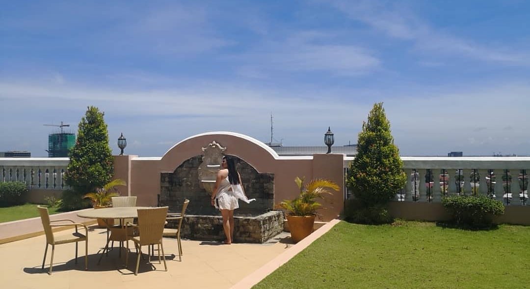 femaletrotter's tweet photo. Lovin' this rooftop lounge at ZENRooms Sta. Barbara Suites in Cebu!
Visit https://t.co/dxIBMLH4pd and book the nearest ZenRooms near you or anywhere in Southeast Asia. Use ZENFENELLA to get 20% discount! Let's #TravelMore and #PayLess with @zenroomsglobal
#Travel #Hotel #ZENVIP https://t.co/8rH5t9PQYq