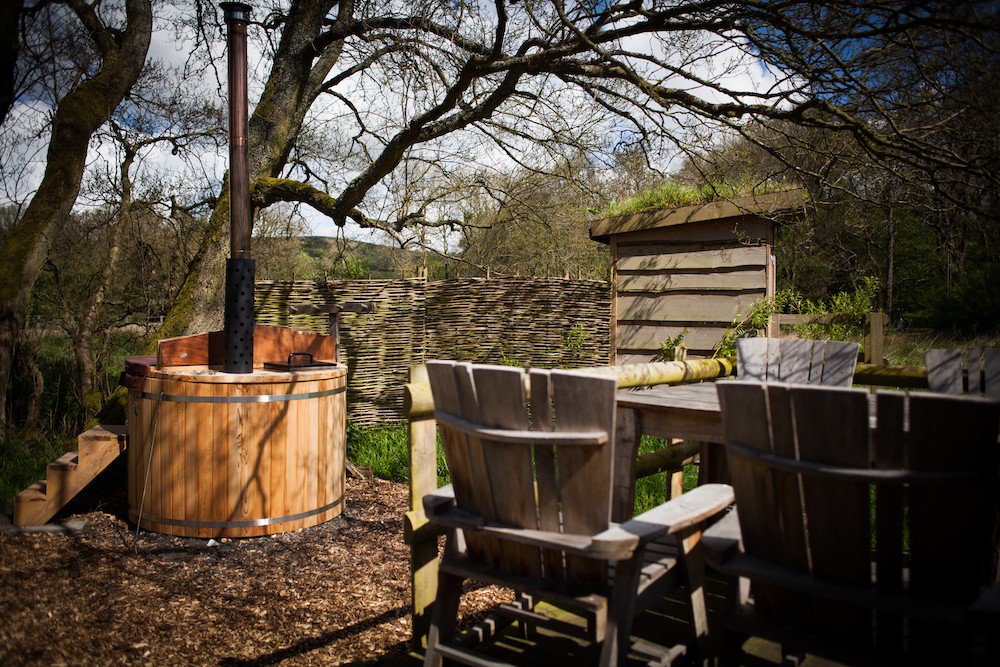 Glampsites's tweet photo. Take a digital detox @cosyundercanvas. Switch off, unwind and re-connect with nature in one of their off-grid, luxurious #glamping domes set in the Welsh woodlands. Book here: https://t.co/S5y0NugauX @visitwales #glampsites #ecofriendly #glampingdome https://t.co/6oj4ZQEYyj