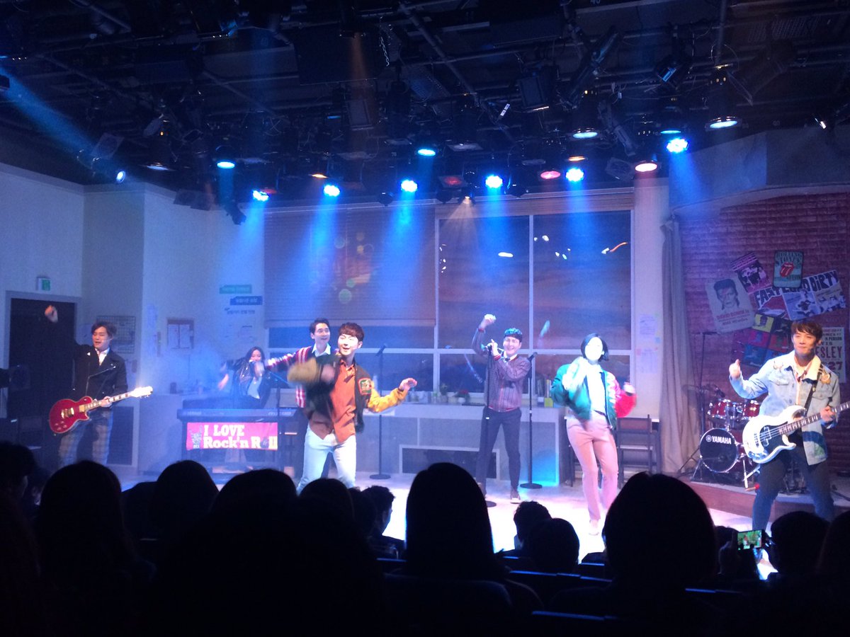 ikeies's tweet photo. 직장에서의 힐링타임! 회장님 이하 준비해주신 모든 선배님들 감사합니다 :) #농협  #토크콘서트  #농협중앙회  #김병원  #연극 https://t.co/HnbUCw8ynF