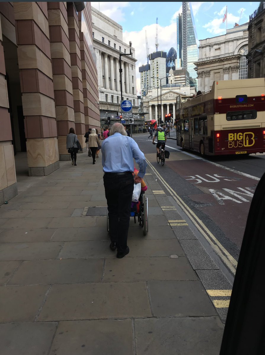 TheStigTaxi's tweet image. #InternationalDisabilityDay except at #BankJunction 
W/chair Accessible #Blackcab banned 7am-7pm mon-Fri
youtu.be/sLfYFhk-_Uw