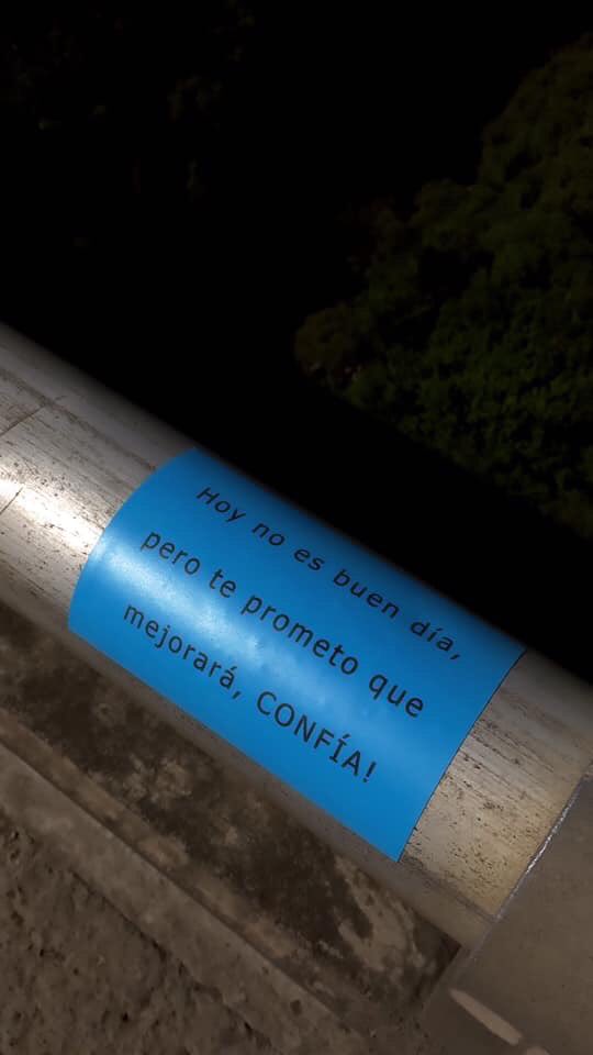 Kena1893's tweet photo. Una amiga tuvo esta hermosa iniciativa para poner en el puente del Saprissa 💕 https://t.co/fXDxB5eqfh