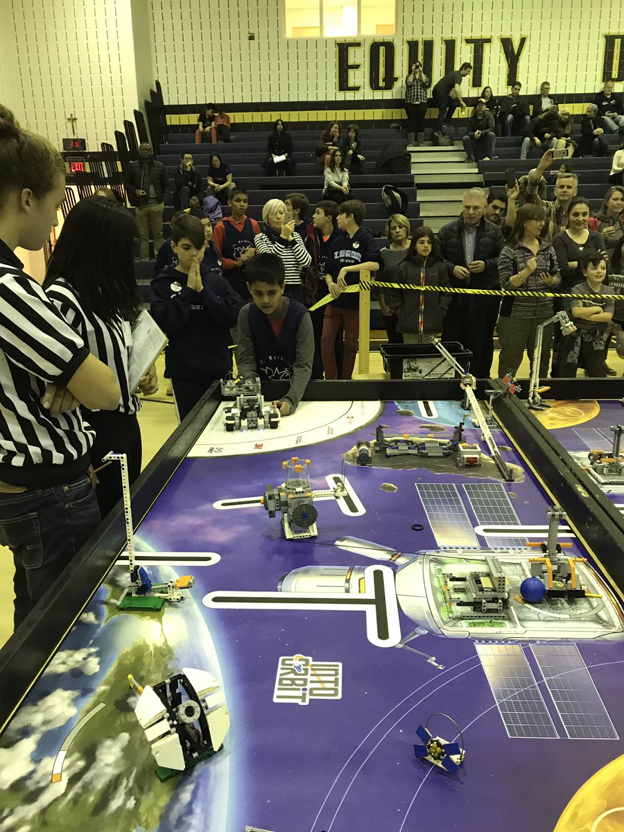 wcharlebois's tweet photo. Congratulations to the robotics teams from @StNicholasHCDSB and @MargueriteHCDSB who competed at the Halton Regional FLL Robotics Tournament @HolyTrinityOak on Saturday. I couldn’t be more impressed to see elementary students from @HCDSB so involved in STEM! https://t.co/03ZhGBFF3k