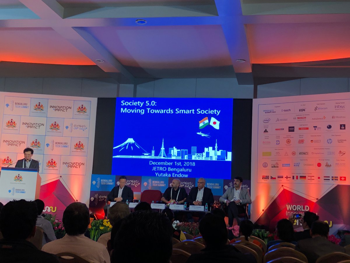 sekaibox's tweet photo. 【SEKAIBOX現地レポートVol.13 | Bengaluru Tech Summit @バンガロール】

IT展示会場で夜な夜な行われるレースとは！？　詳細はコチラまで↓
https://t.co/ZIjZRupXkJ

#SEKAIBOX  #現地レポート #BengaluruTechSummit https://t.co/Fwrkt0yuzU