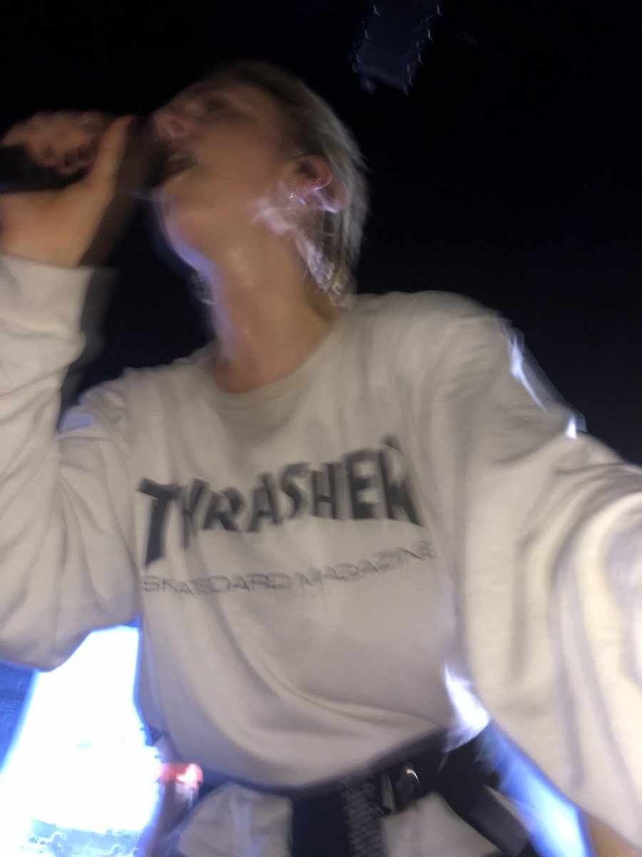 natasja_ap's tweet photo. @MOMOMOYOUTH Tak for en formidabel koncert!! https://t.co/2C0r3ZjA7p