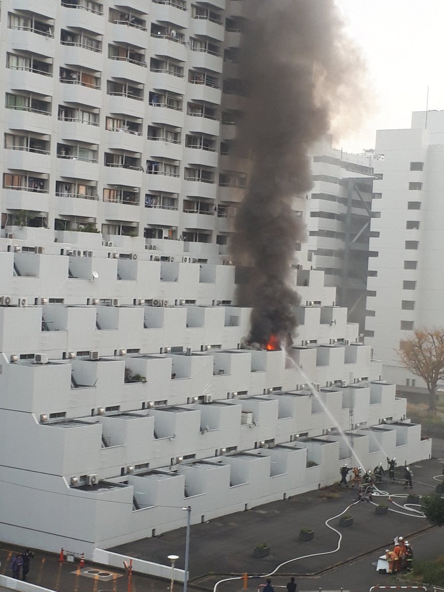 川崎市幸区河原町の団地で火事 大量の黒煙で騒然 延焼する可能性も ニュース速報japan