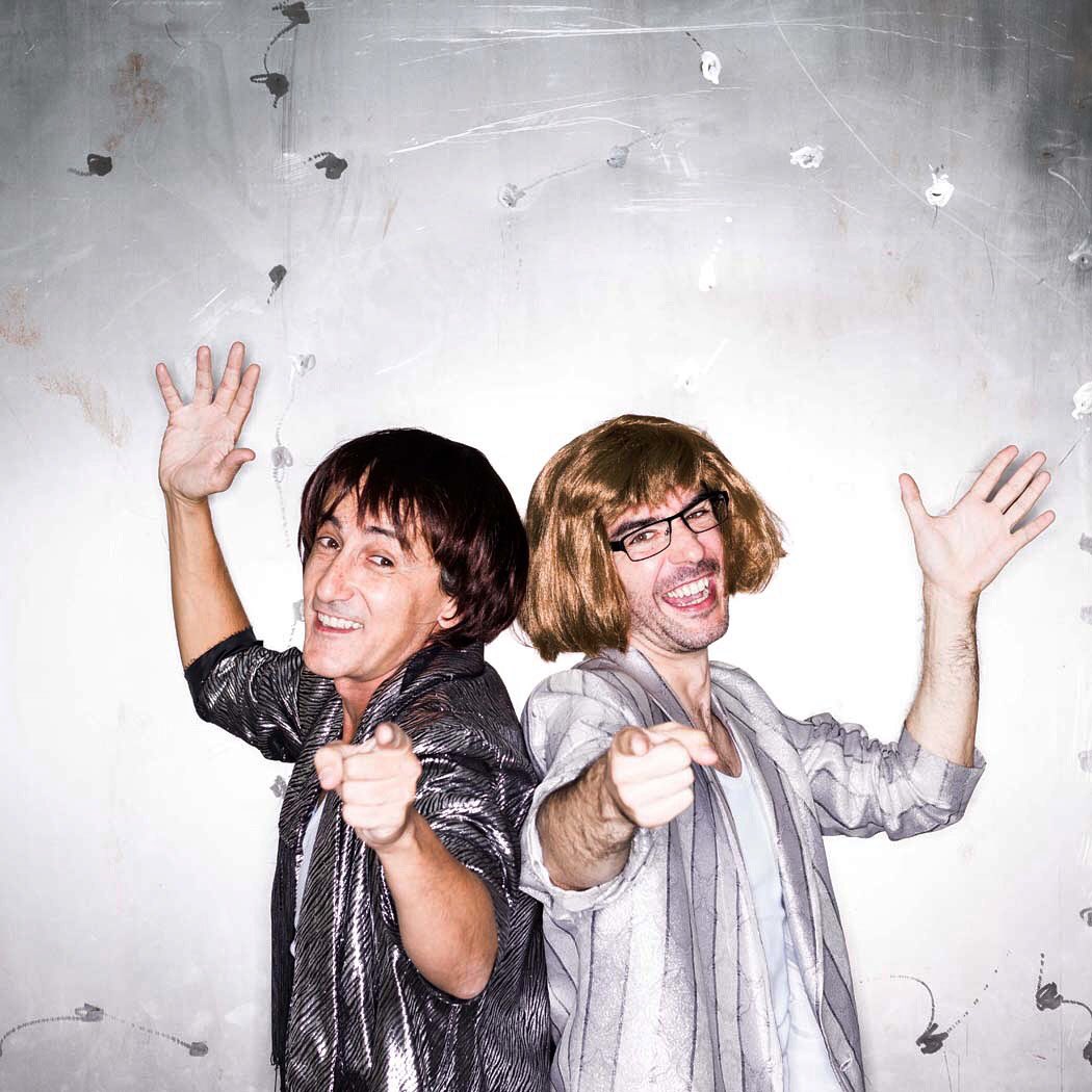 teatroolimpia's tweet photo. David Fernández y Juanra Bonet, presentan el espectáculos DOS, ciclo #HuescaHumor, domingo 16 de diciembre, 18 horas. “En serio, es de humor”
Entradas anticipadas 16€ (15€ socios Club Aplauso) https://t.co/43Y9wUzJH2