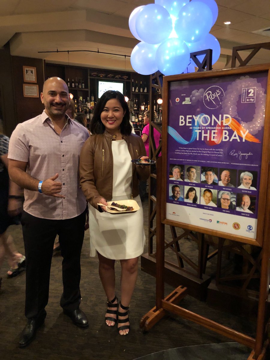 sultanventures's tweet photo. Great to see @xlr8uh portfolio company @cropsticksco🥢 & founder @Mylenfe at Roy’s Beyond The Bay! 🤙 @Cropsticksco sustainable bamboo chopsticks can be found in every @Roys_Hawaii location. Congrats to @OriginalRoys for 30 years!
#sultanventures #xlr8uh #cropsticks #royshawaii https://t.co/m135maQRuW