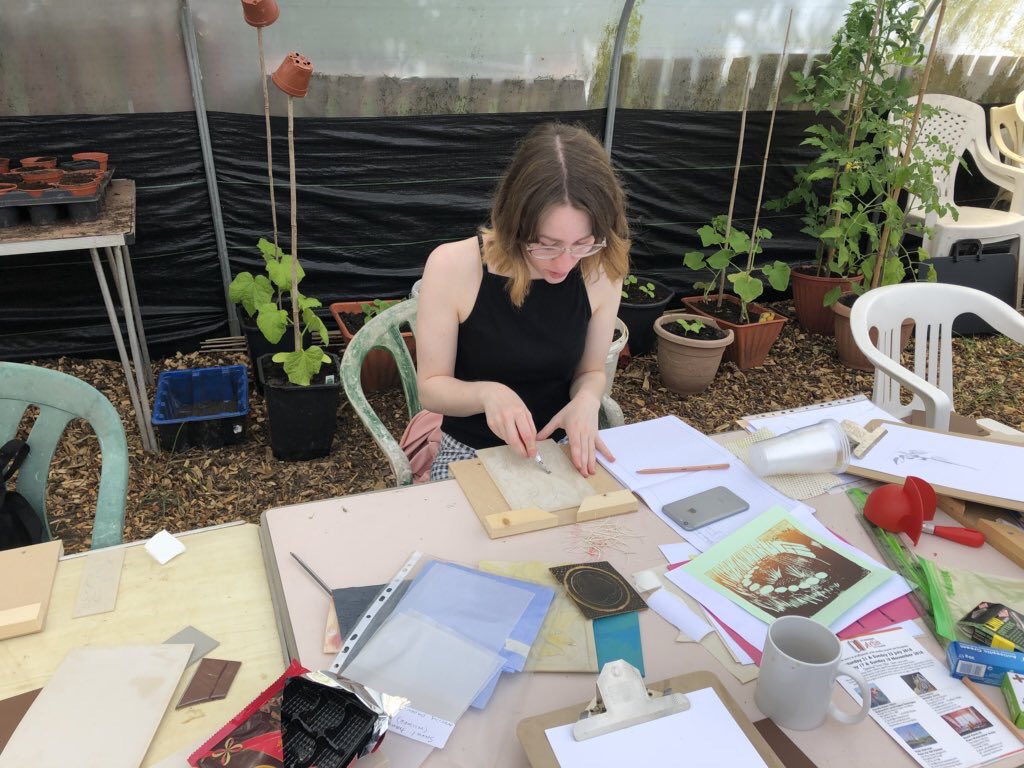 BoundaryWay's tweet photo. #Wolverhamptonarts #AdventCalender day 3 @LindaNevillprnt ran a #linoprinting workshop at #BoundaryWay this Summer taking inspiration from our community garden- find out more about her work &amp; sign up for her newsletter here https://t.co/7vdP5575Gx #supportlocalartists https://t.co/SADeD4TWcH